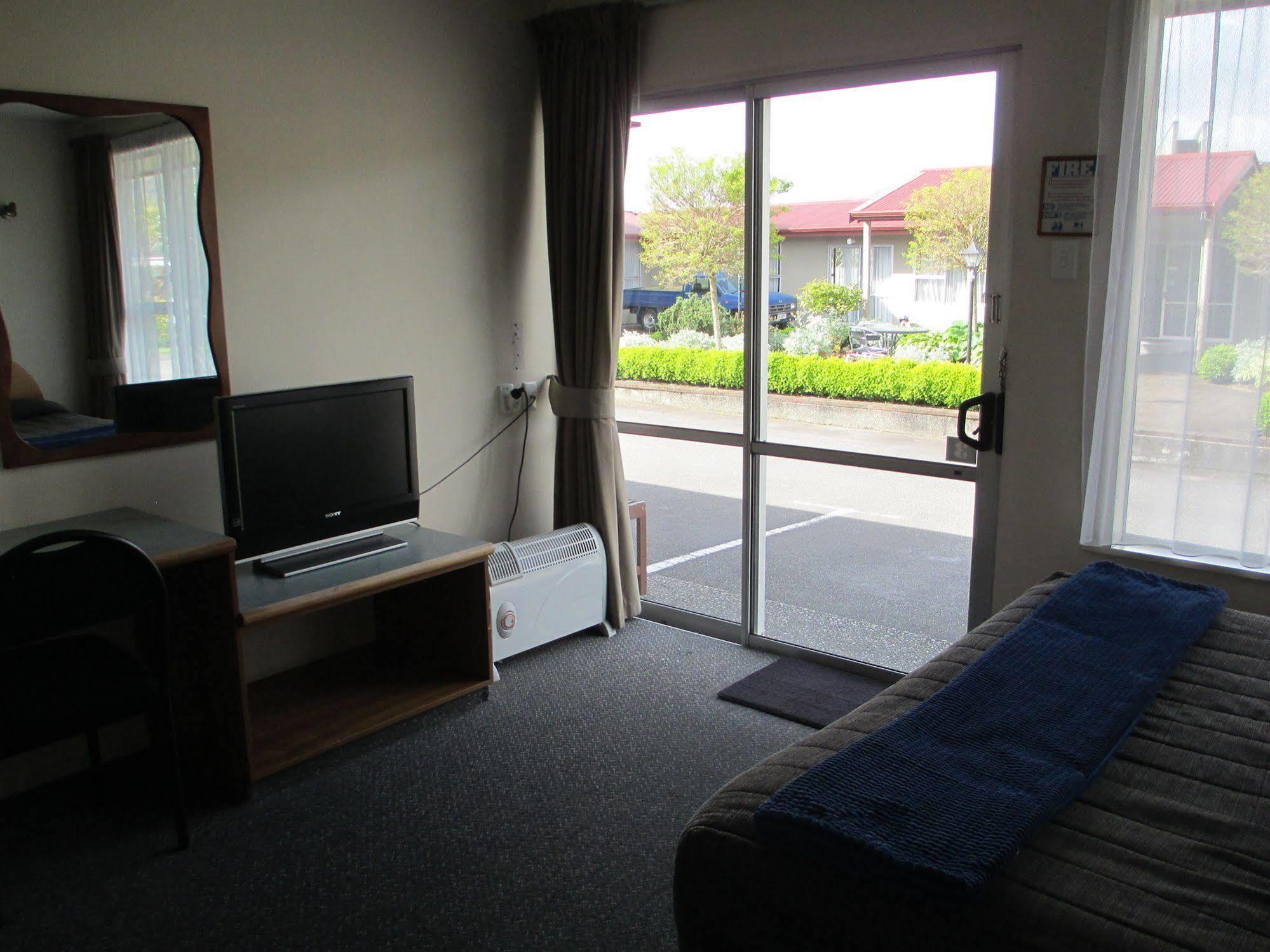 Aachen Place Motel Greymouth Exterior photo